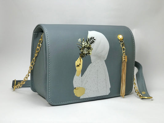 Grey bloom-inspired bag for hijab fashion