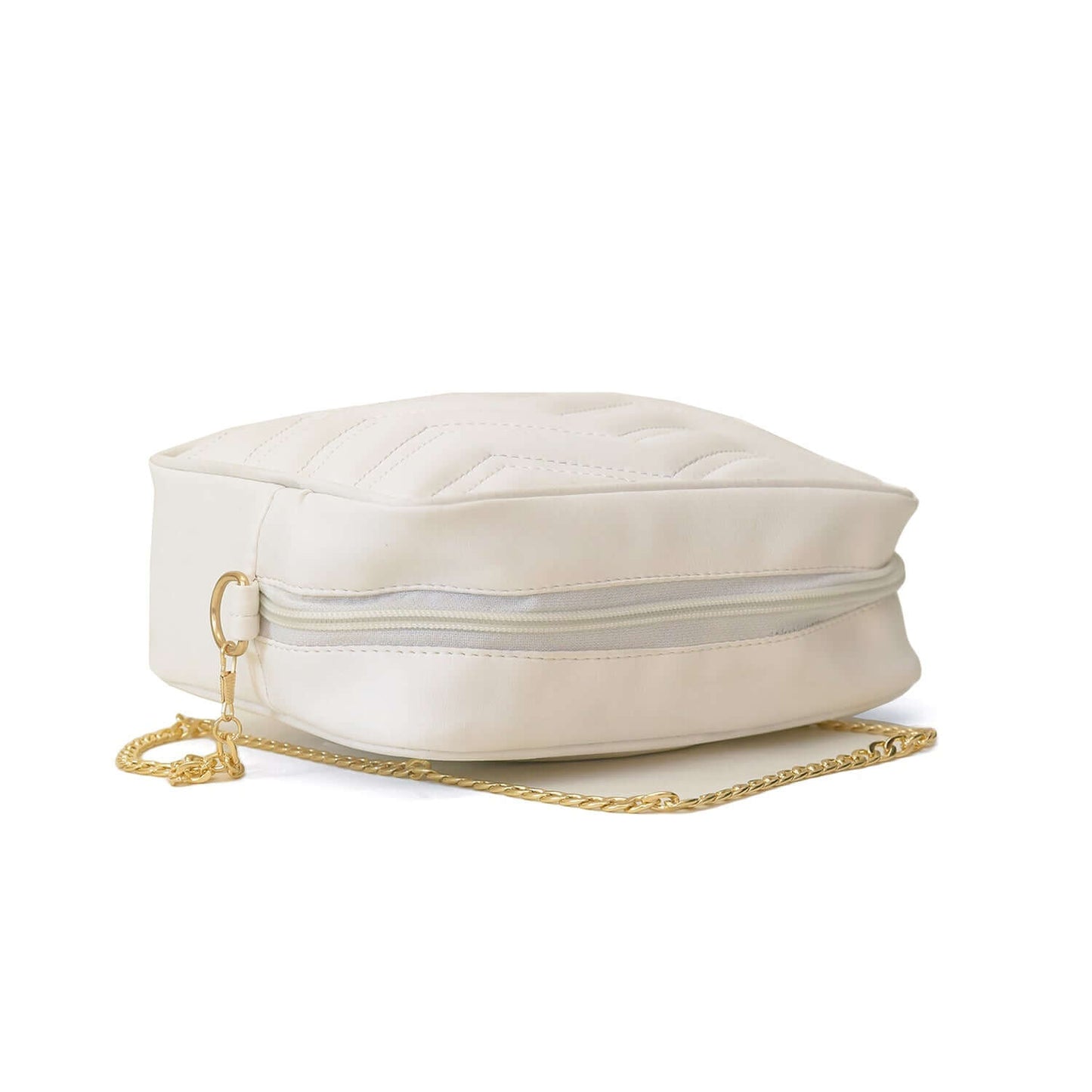 Fashionable white shoulder purse for daily use