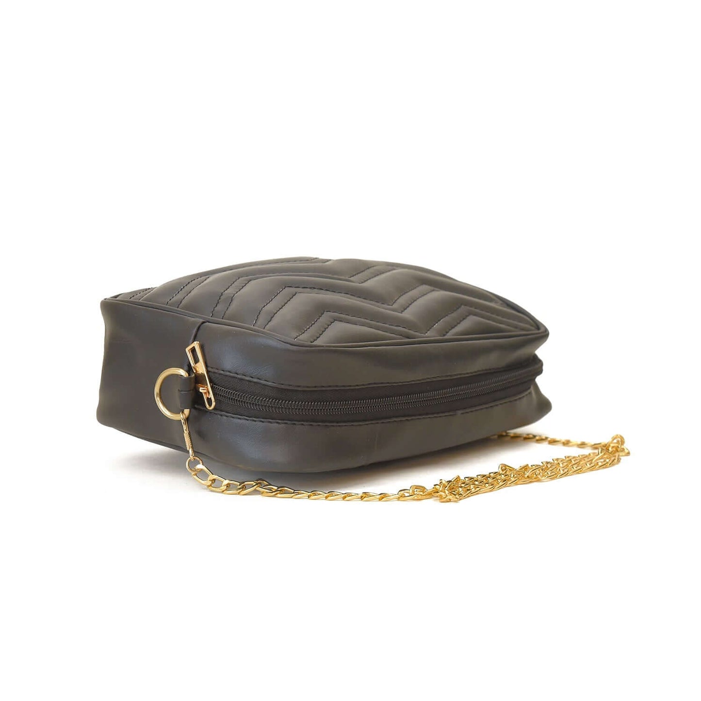 Women’s crossbody bag with golden chain