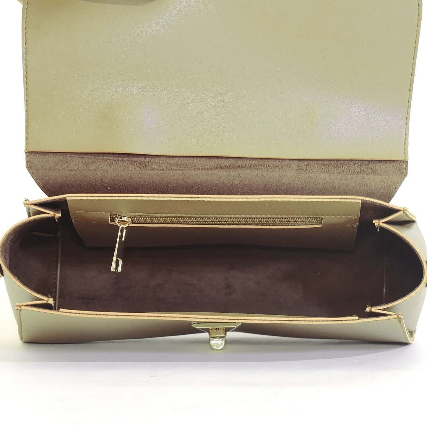 Stylish women’s beige shoulder bag